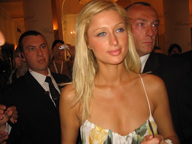 Paris Hilton biografi