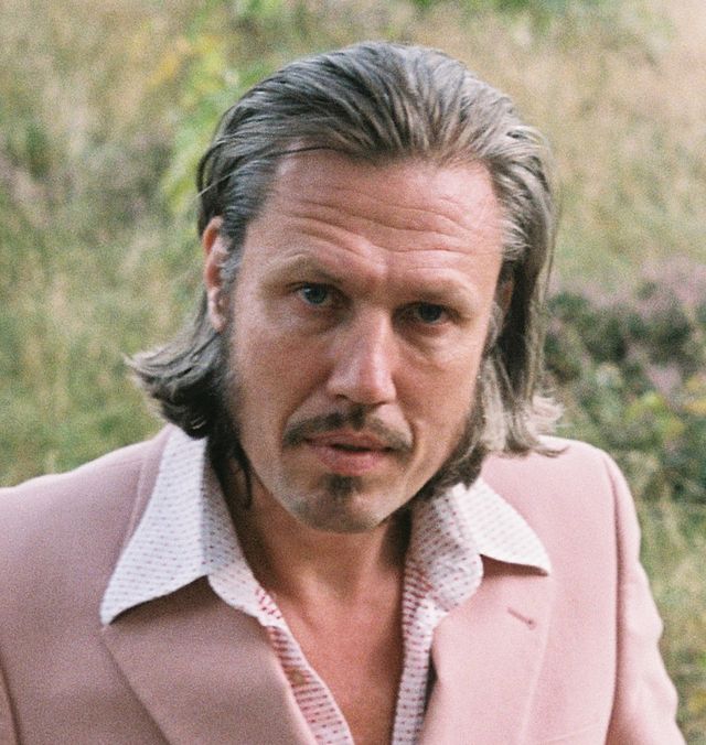 Sammanfattning av Den vidunderliga kärlekens historia av Carl-Johan Vallgren