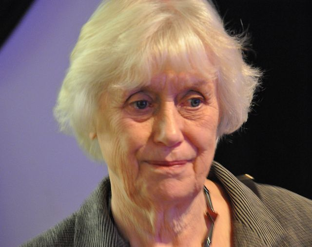Sammanfattning av Löpa Varg av Kerstin Ekman