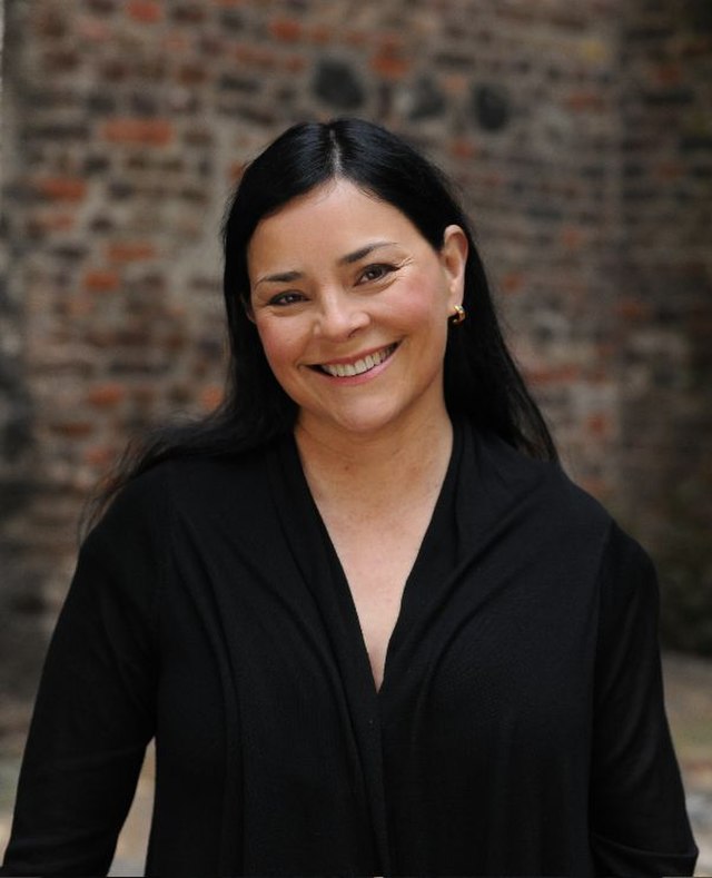 Sammanfattning av Outlander: Främlingen av Diana Gabaldon